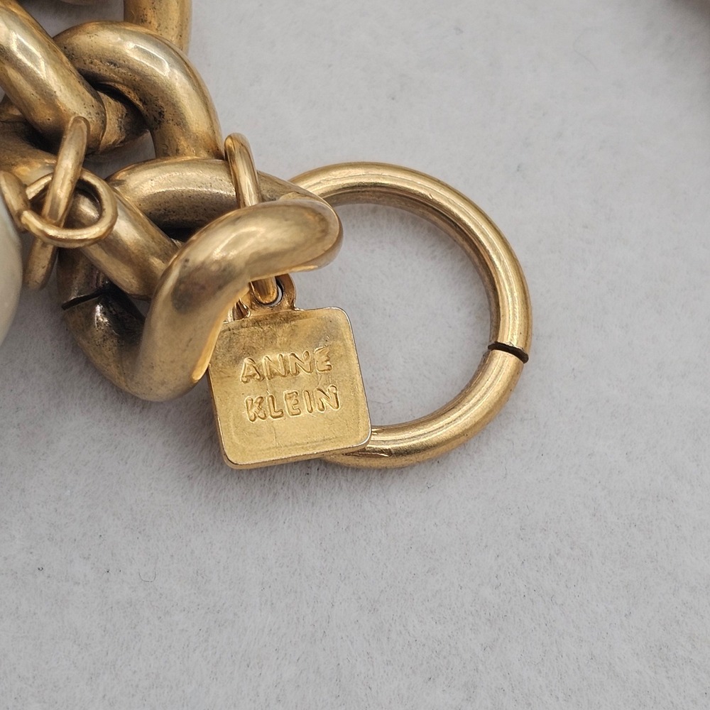 Anne Klein Puffy Heart Charm Bracelet Faux Pearl Chunky Gold Tone Chain 6.5in. - Picture 5 of 13